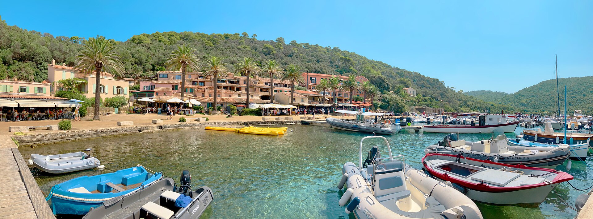 Le port et le village de Port-Cros